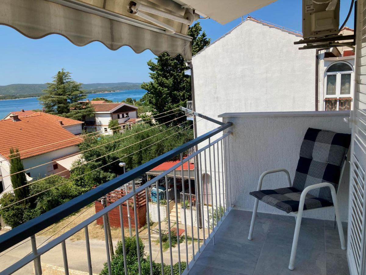 Agatha Apartment