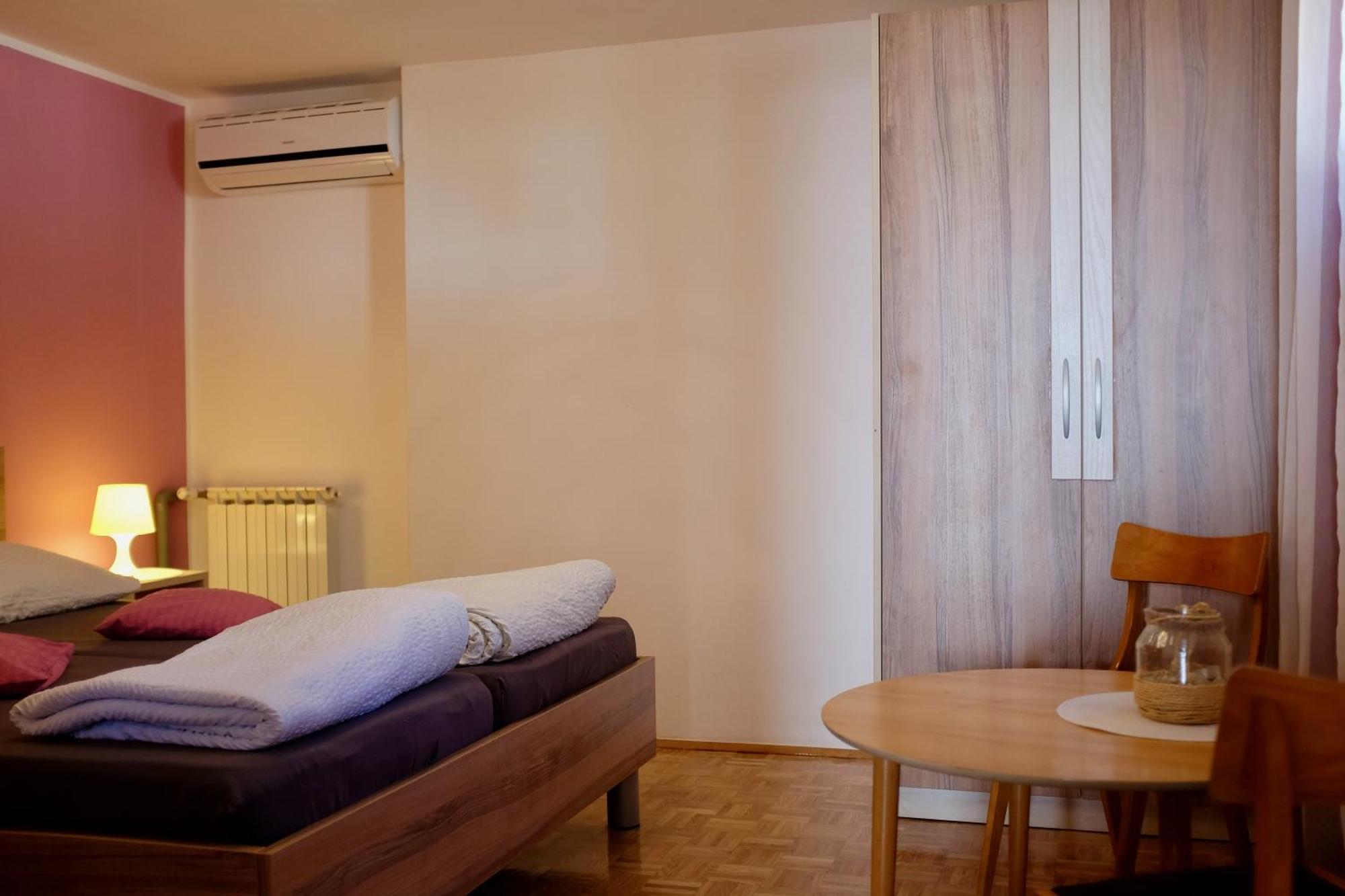 Agatha Apartment
